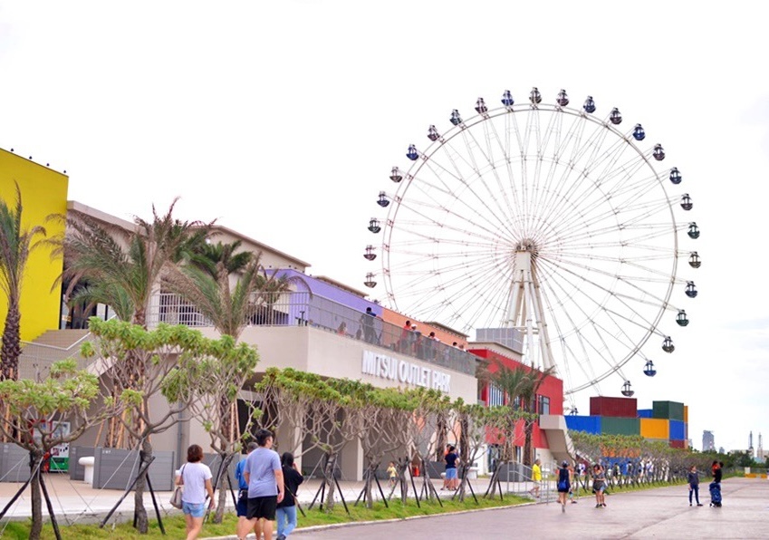 台中港三井 Outlet 摩天輪